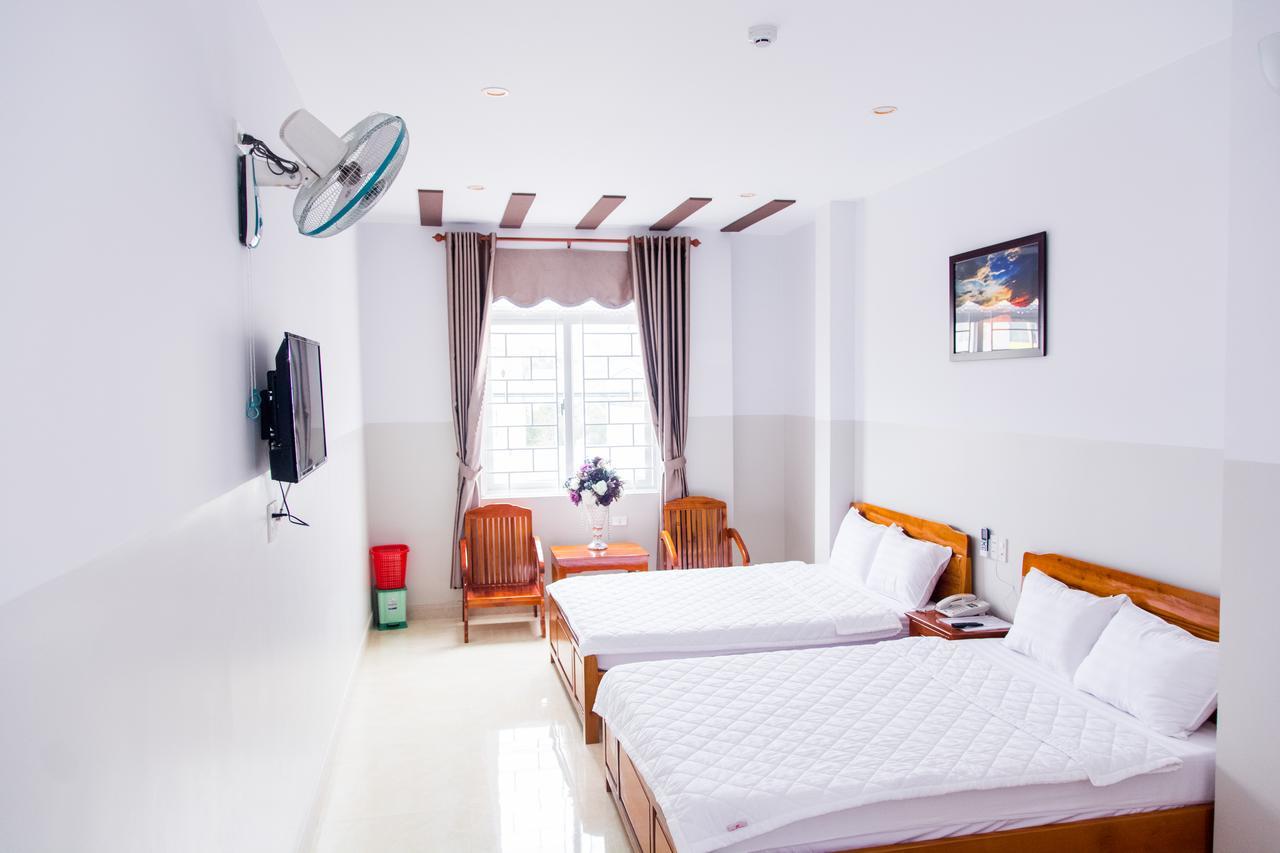 Hoang Thinh Hotel Kon Tum Ngoại thất bức ảnh